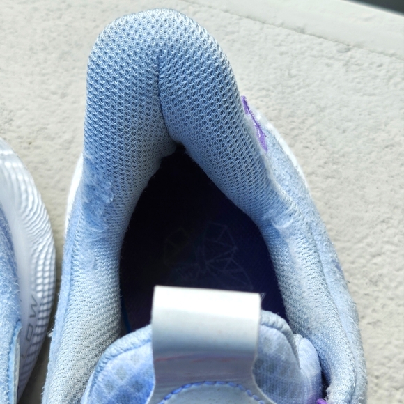 Size 12 - Under Armor Curry Flow 9 'For The W' - Picture 7 of 8